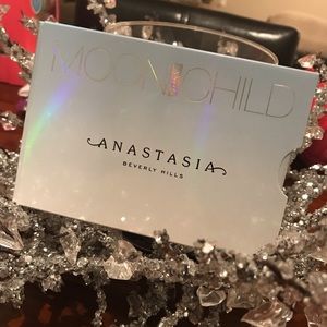 Anastasia Moonchild Glow Kit